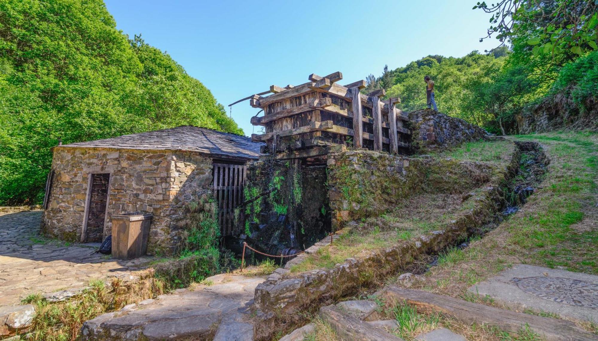 Apartamentos Rurales Tin Turismo 산타 율라리아 드 오스코스 외부 사진