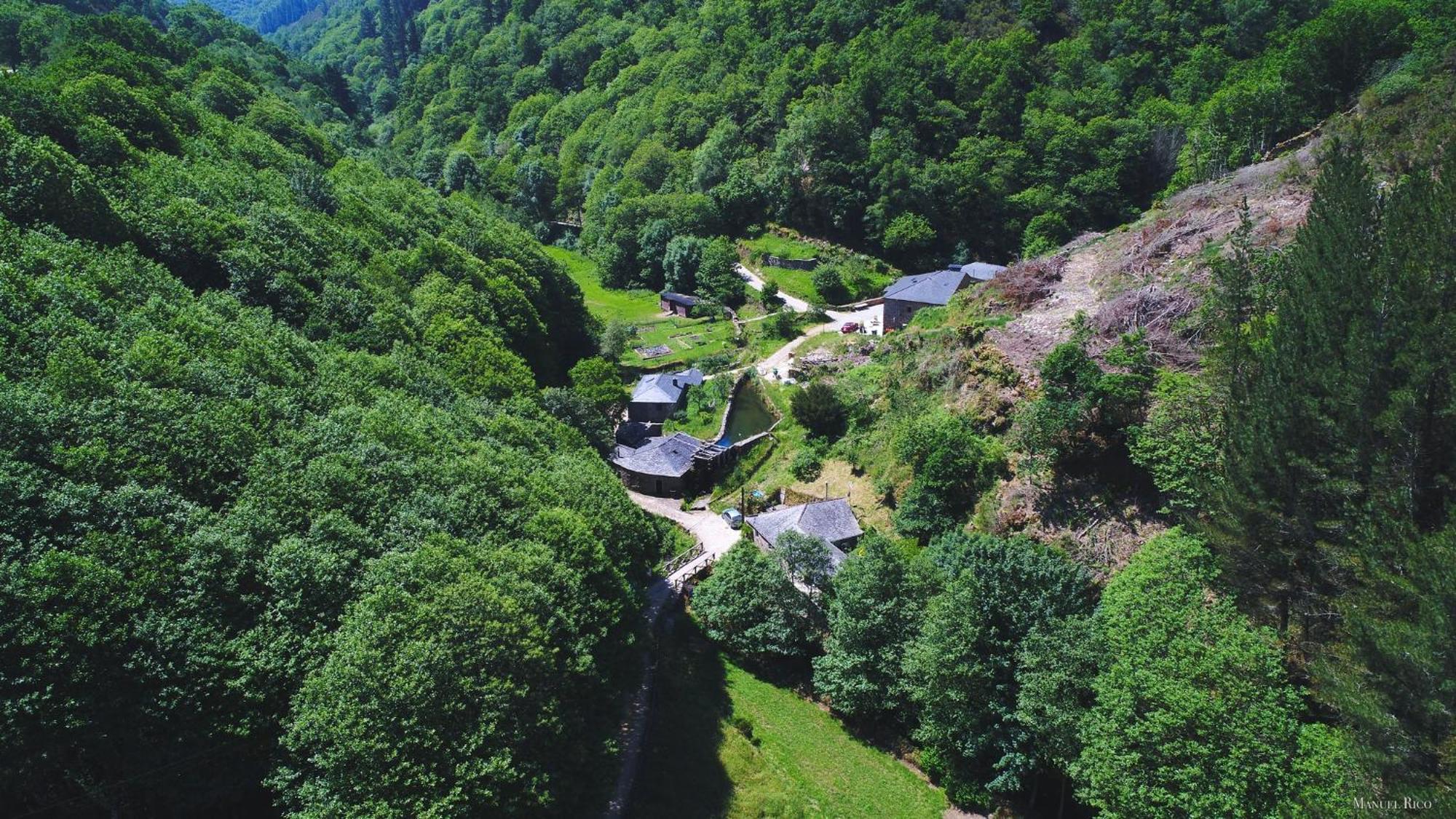 Apartamentos Rurales Tin Turismo 산타 율라리아 드 오스코스 외부 사진