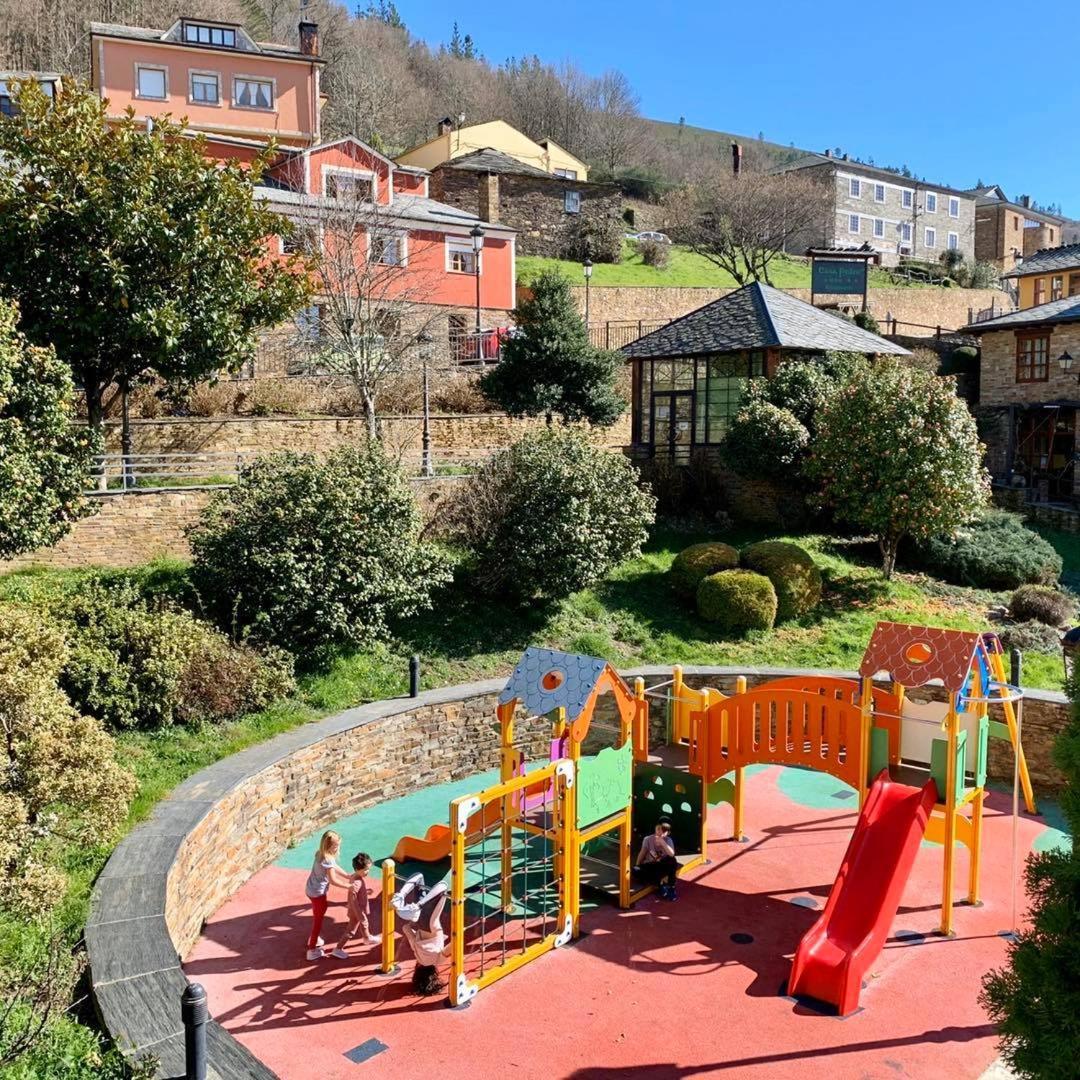 Apartamentos Rurales Tin Turismo 산타 율라리아 드 오스코스 외부 사진