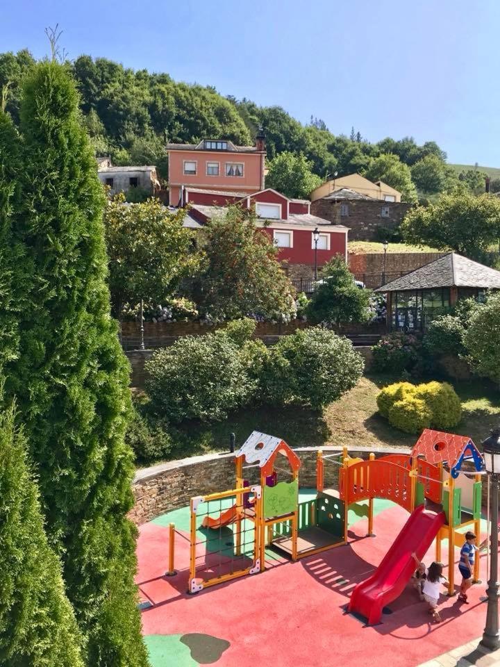 Apartamentos Rurales Tin Turismo 산타 율라리아 드 오스코스 외부 사진